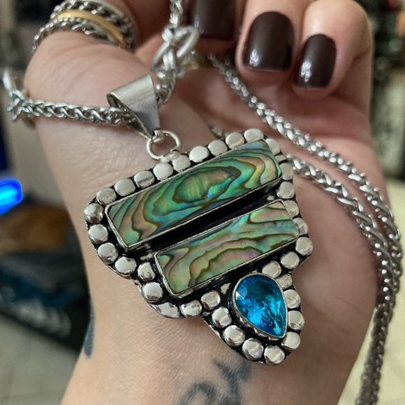 Natural blue green abalone shell & blue Indian topaz gemstone boho necklace - Picture 11 of 15